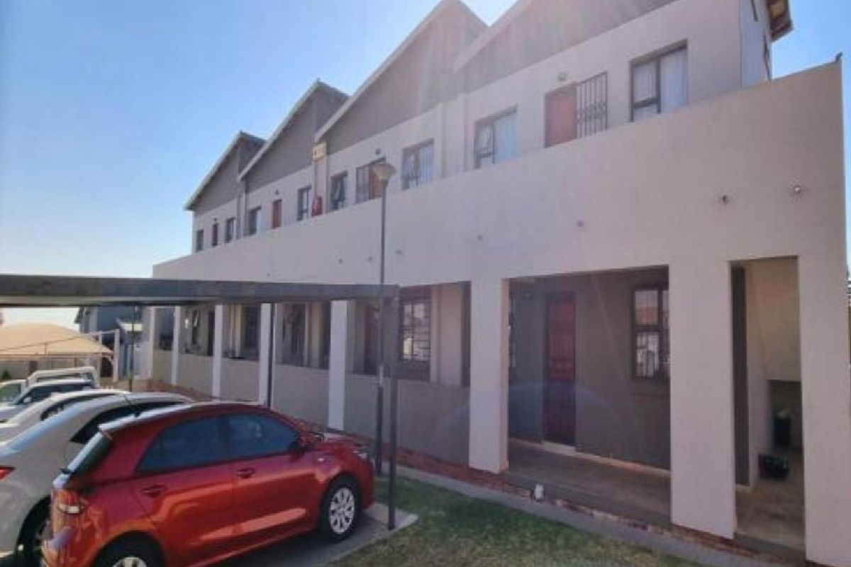 2-Bedroom Apartment for Sale in Sagewood - Photo 2