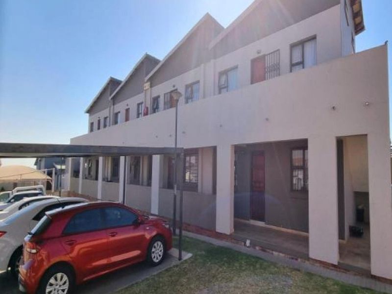 2-Bedroom Apartment for Sale in Sagewood - Photo 2