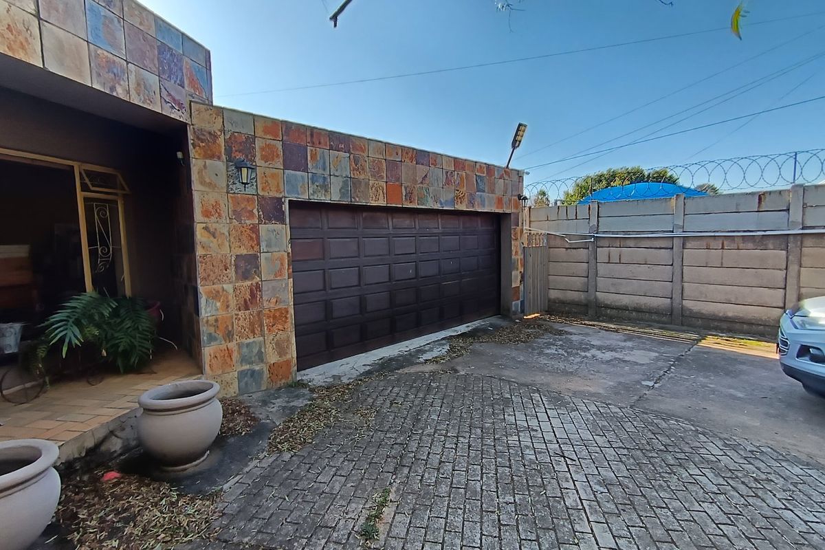 Perfect Family & Entertainment Home - Photo 4