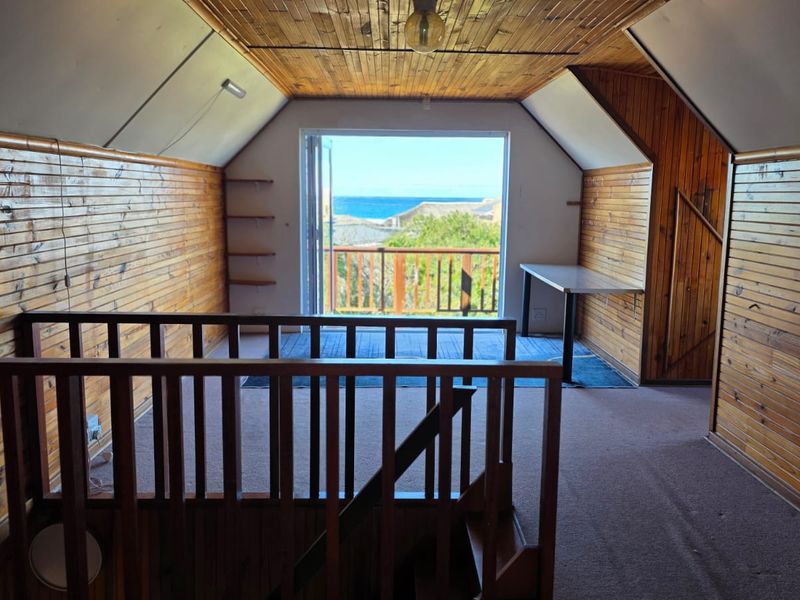 Stylish Family Home with Ocean Views and Granny Flat - Photo 3