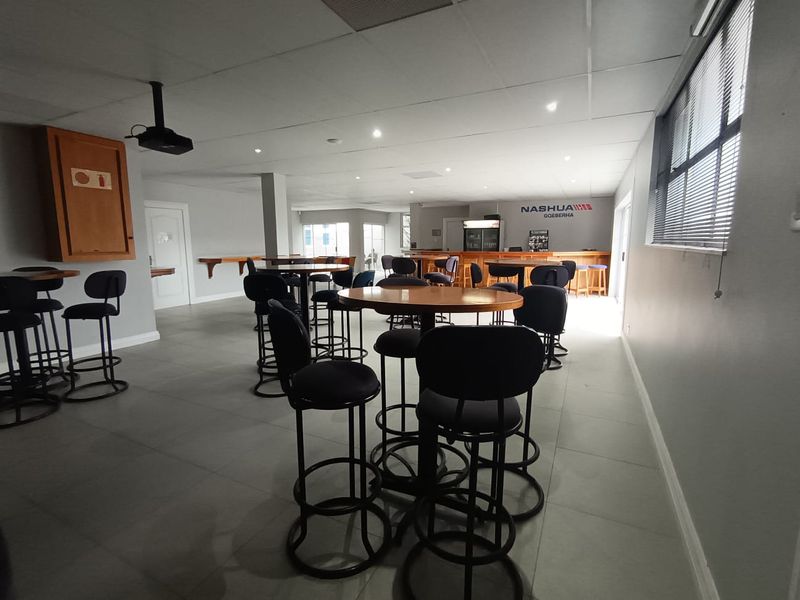 Prime Commercial Office Space To Rent  - Photo 7