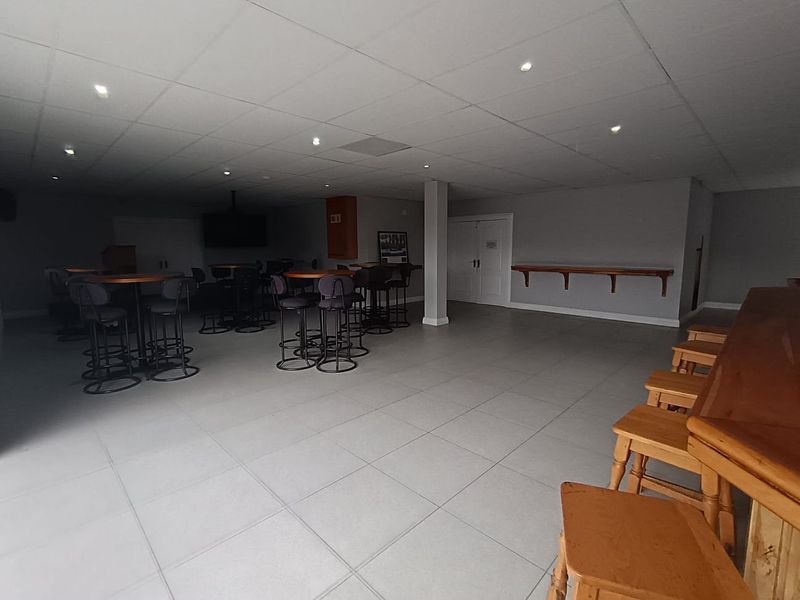 Prime Commercial Office Space To Rent  - Photo 6