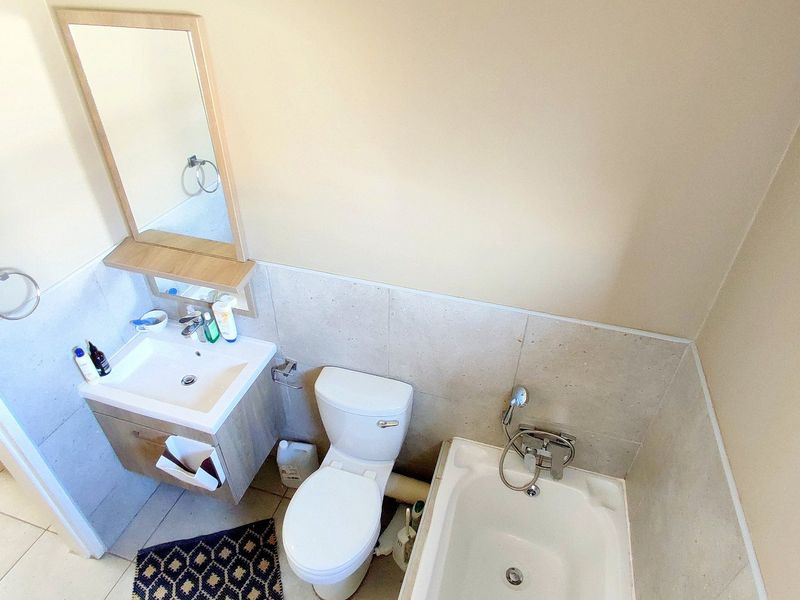 Beautiful 3 Bedroom Family Home in The Hudson @ Amberfield City - Photo 7