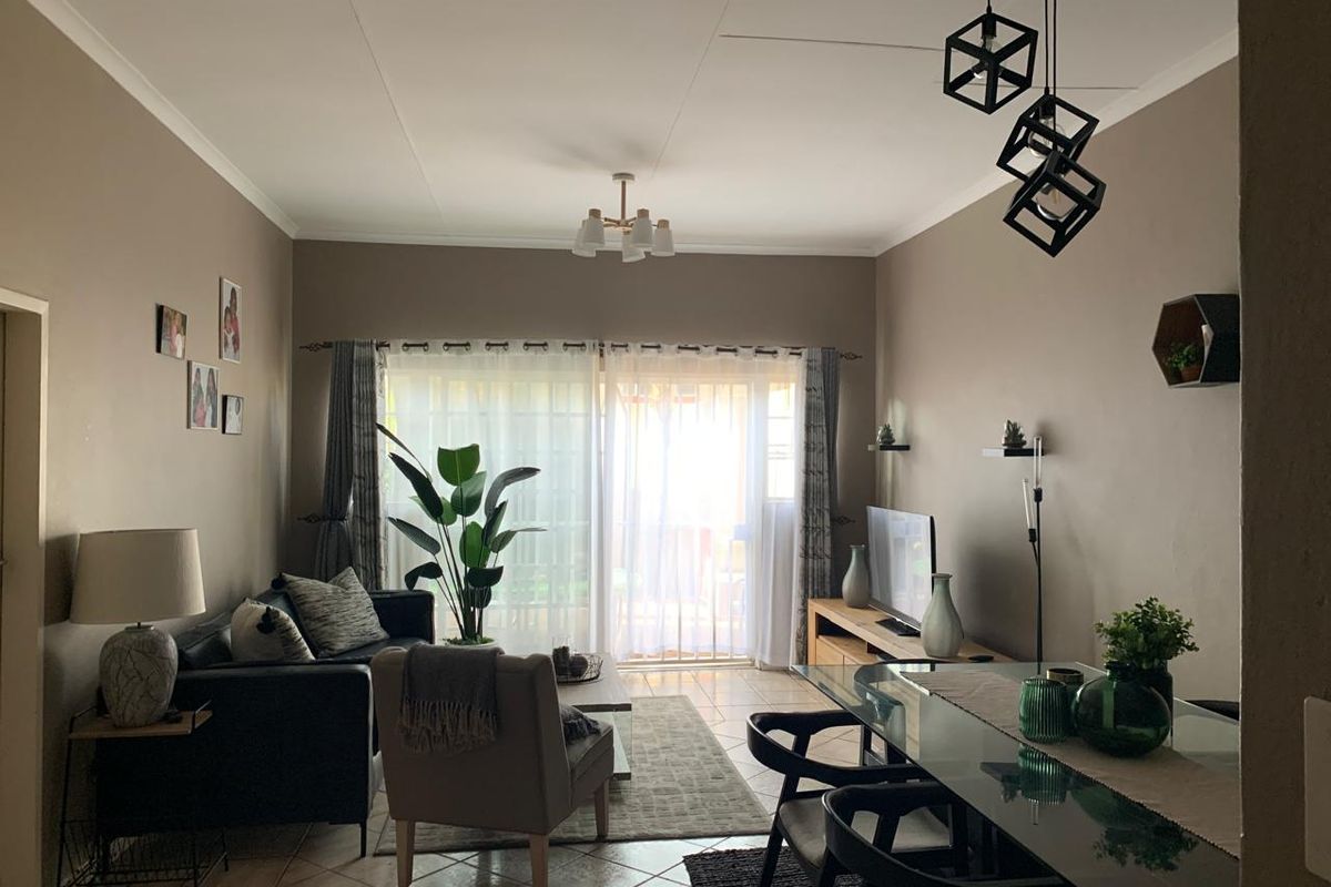 Family friendly townhouse in Faerie Glen vibe - Photo 2