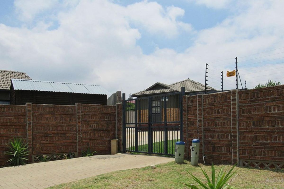 Two bedroom for sale at mindalore - Photo 3