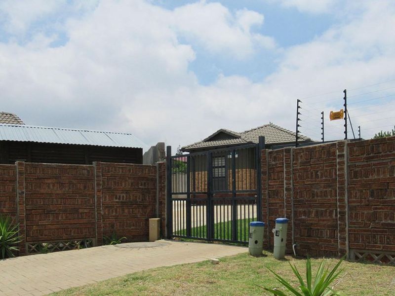 Two bedroom for sale at mindalore - Photo 3