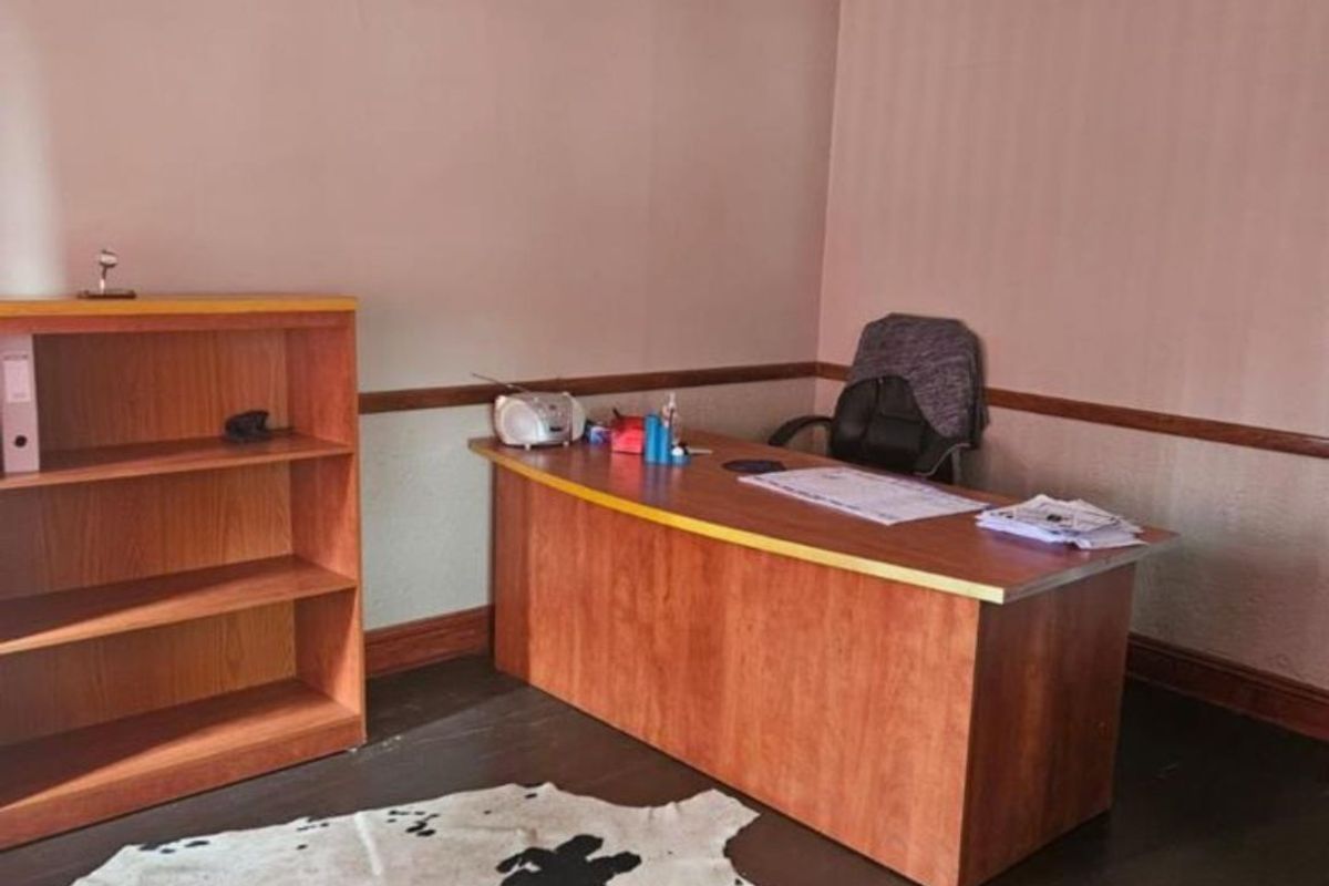 BUSINESS PROPERTY IN BOKSBURG SOUTH - Photo 2