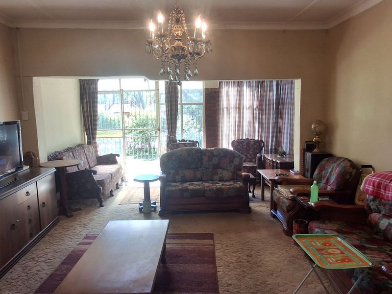 NEAT 3 BED FOR SALE IN PRETORIA GARDENS - Photo 7