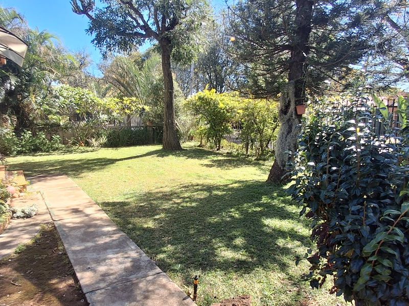 NEAT 3 BED FOR SALE IN PRETORIA GARDENS - Photo 3