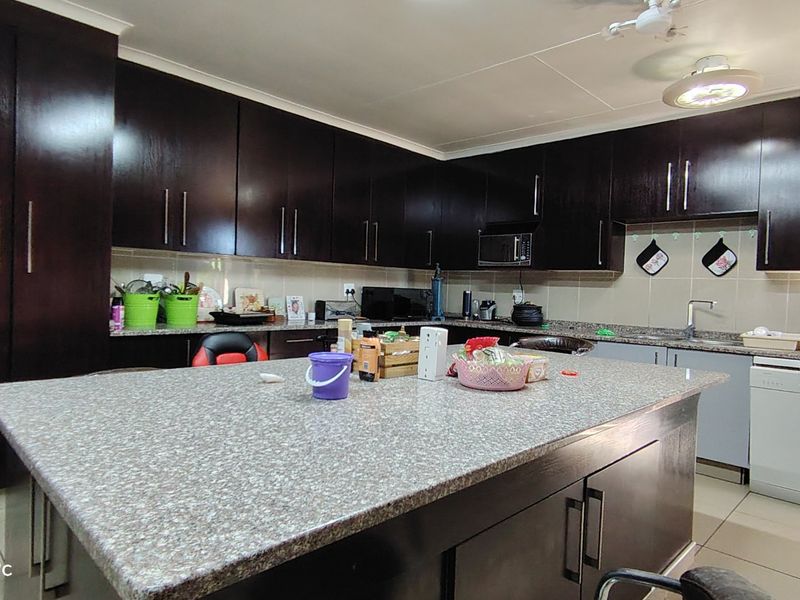 Expansive Smallholding with Endless Potential in Homelands. - Photo 8
