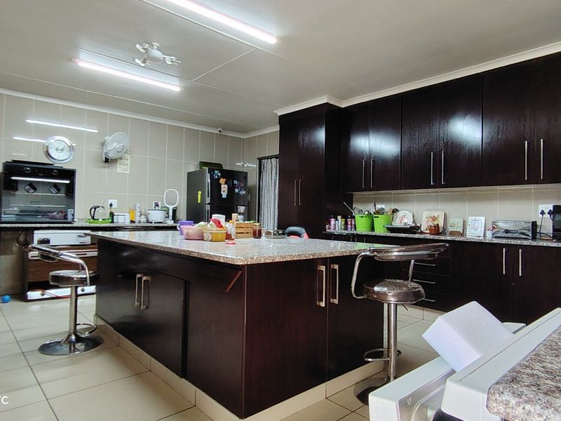 Expansive Smallholding with Endless Potential in Homelands. - Photo 7