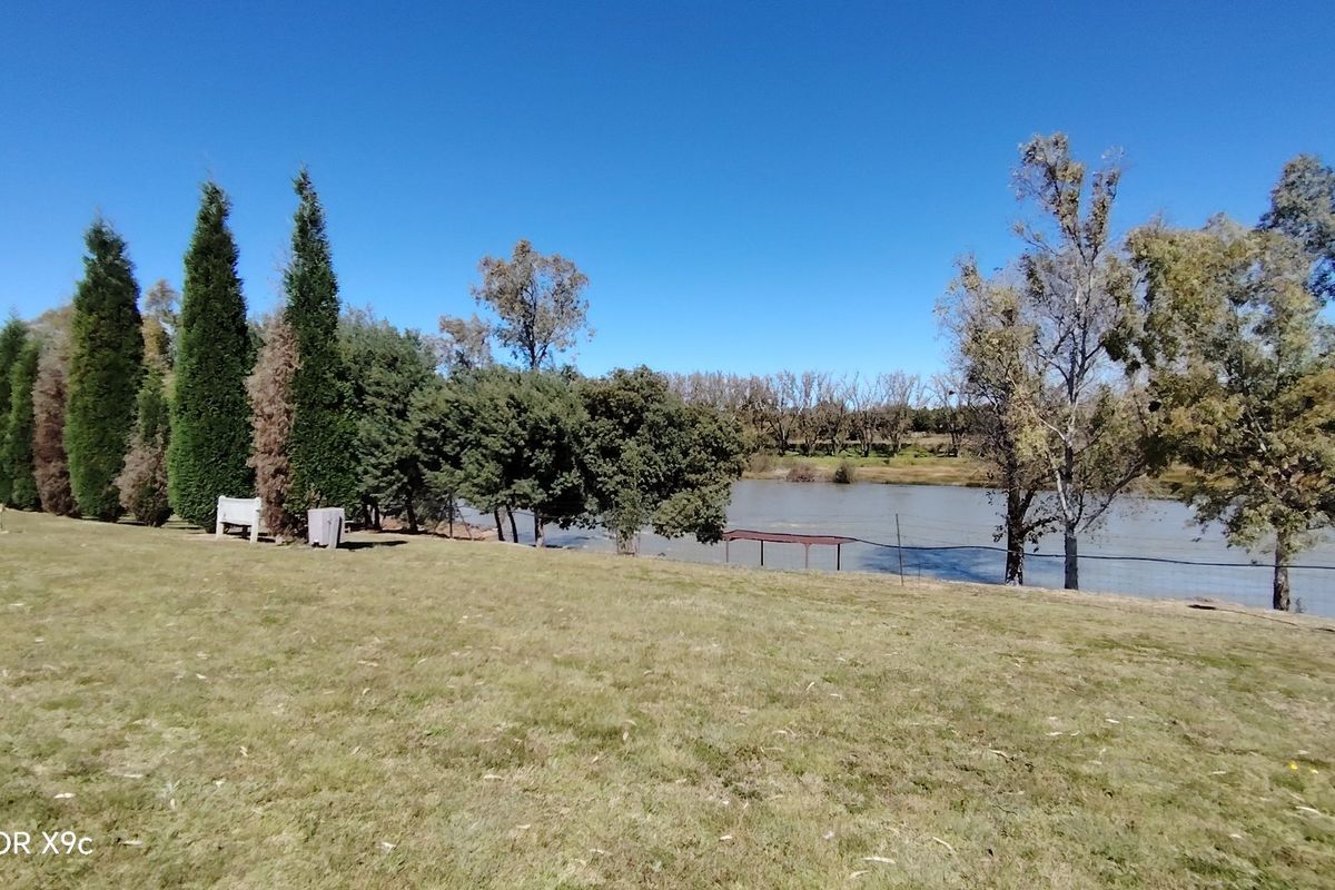 Exceptional Riverfront Smallholding in Midvaal. - Photo 2