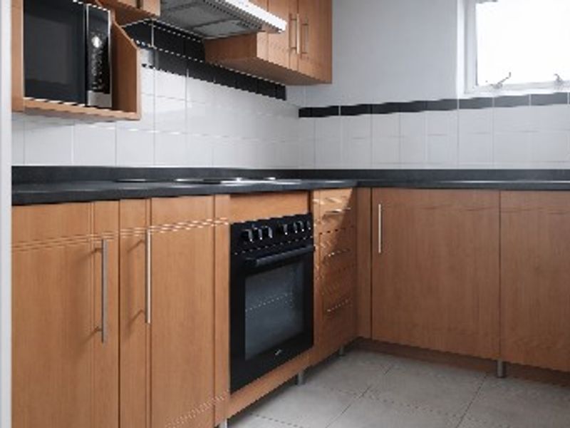 Affordable Girls-Only Shared Accommodation in Durban Central - Photo 9
