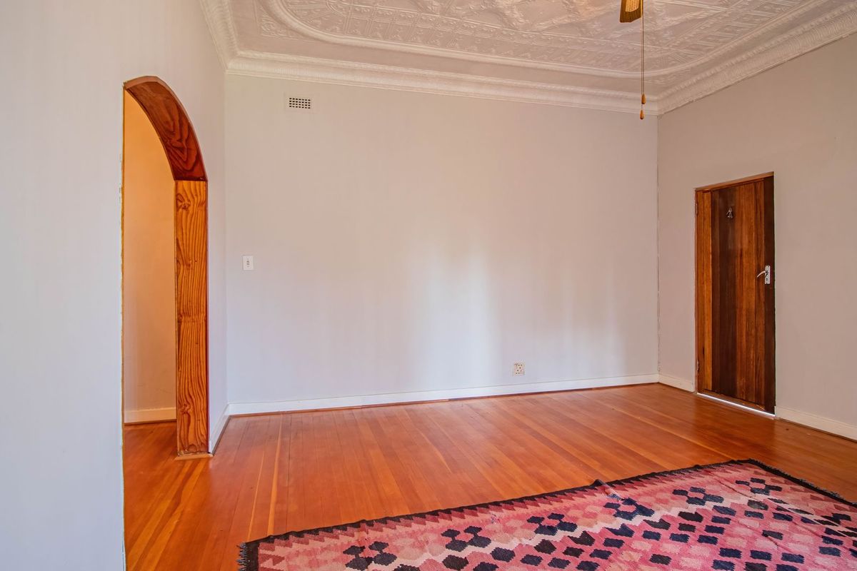 Spacious 4 bed family home in Malvern East - Photo 4