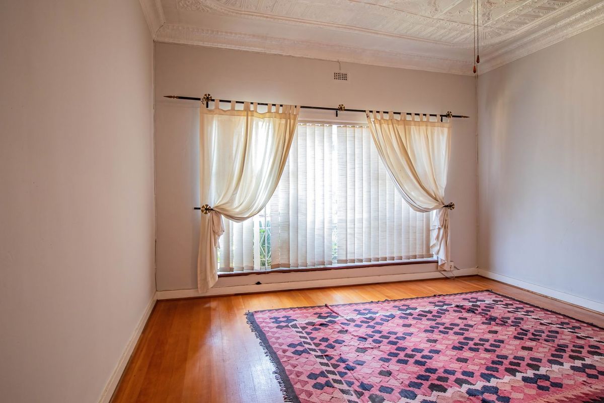 Spacious 4 bed family home in Malvern East - Photo 3