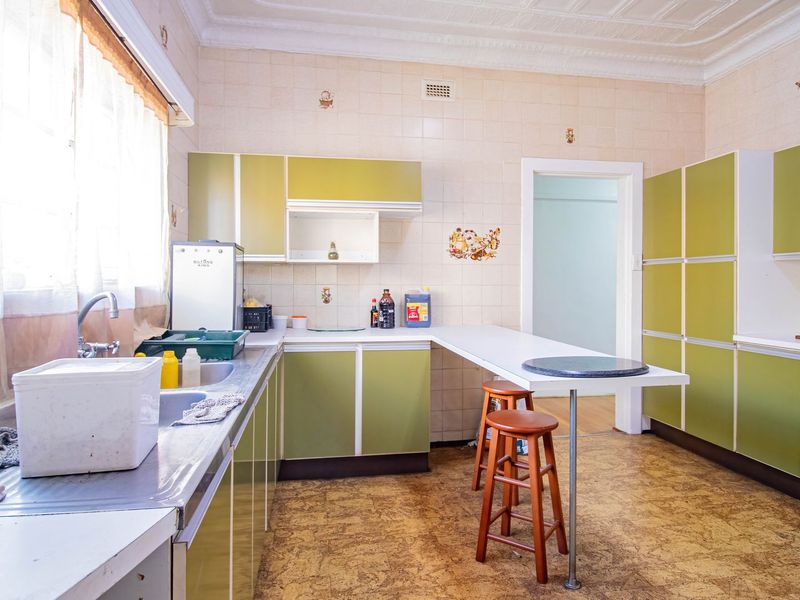 Spacious 4 bed family home in Malvern East - Photo 10