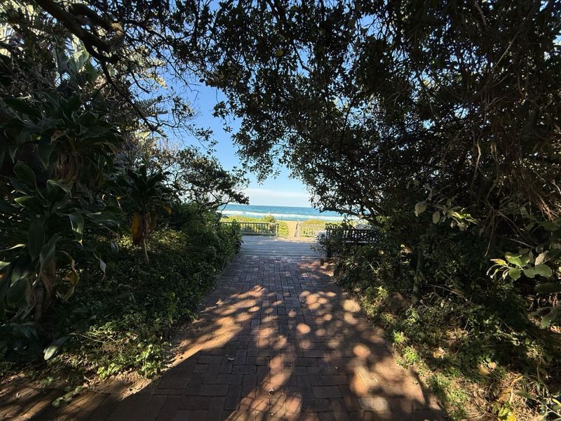 Villa For Sale in Umhlanga Rocks - Beach Front Property with Direct Beach Access - Photo 4