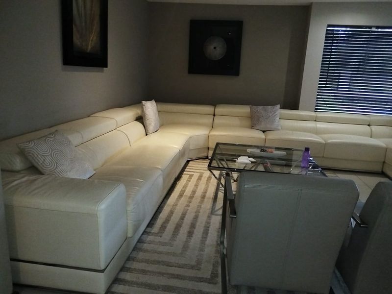 Spacious 4 Bed Home in Pebble Rock Golf Village - Photo 5