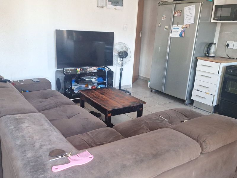 Home in upmarket Neighborhood  - Photo 8