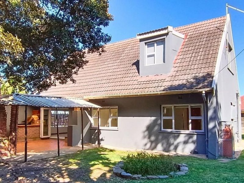 PPRA Registered Investors A hop and a Skip from the SEA Charming A-Frame Home with Separate Bachelor Flat - Photo 1