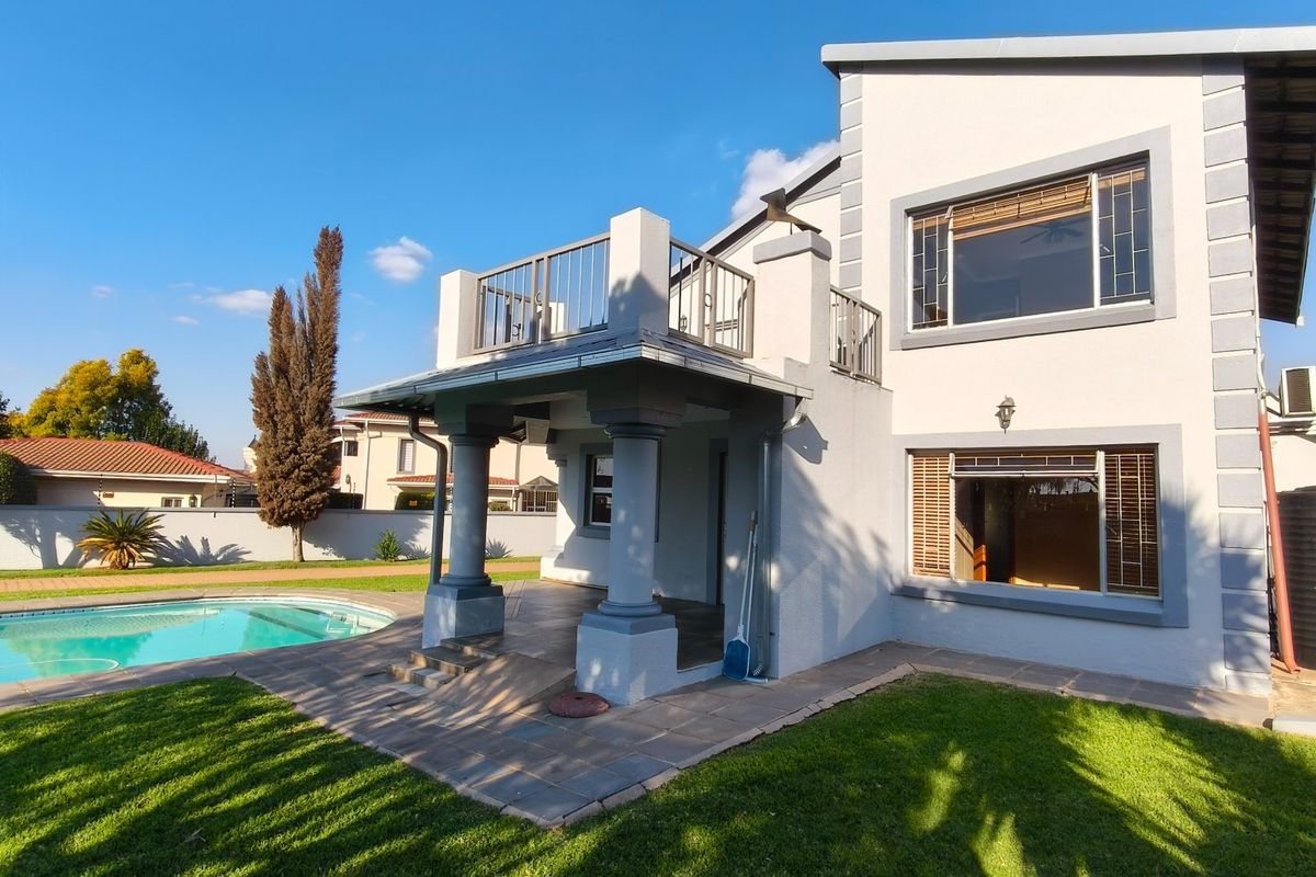 Luxurious Highveld Home with Braai Patio - Photo 3