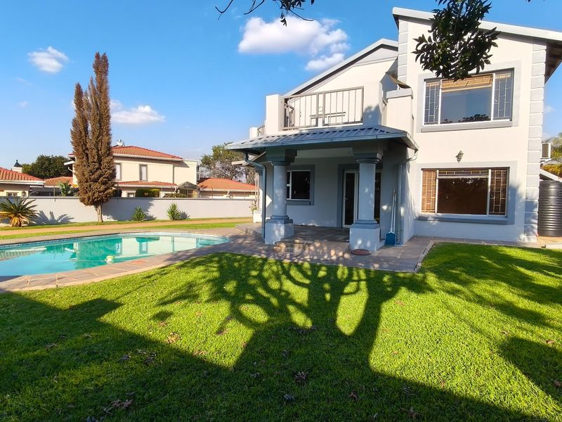 Luxurious Highveld Home with Braai Patio - Photo 2