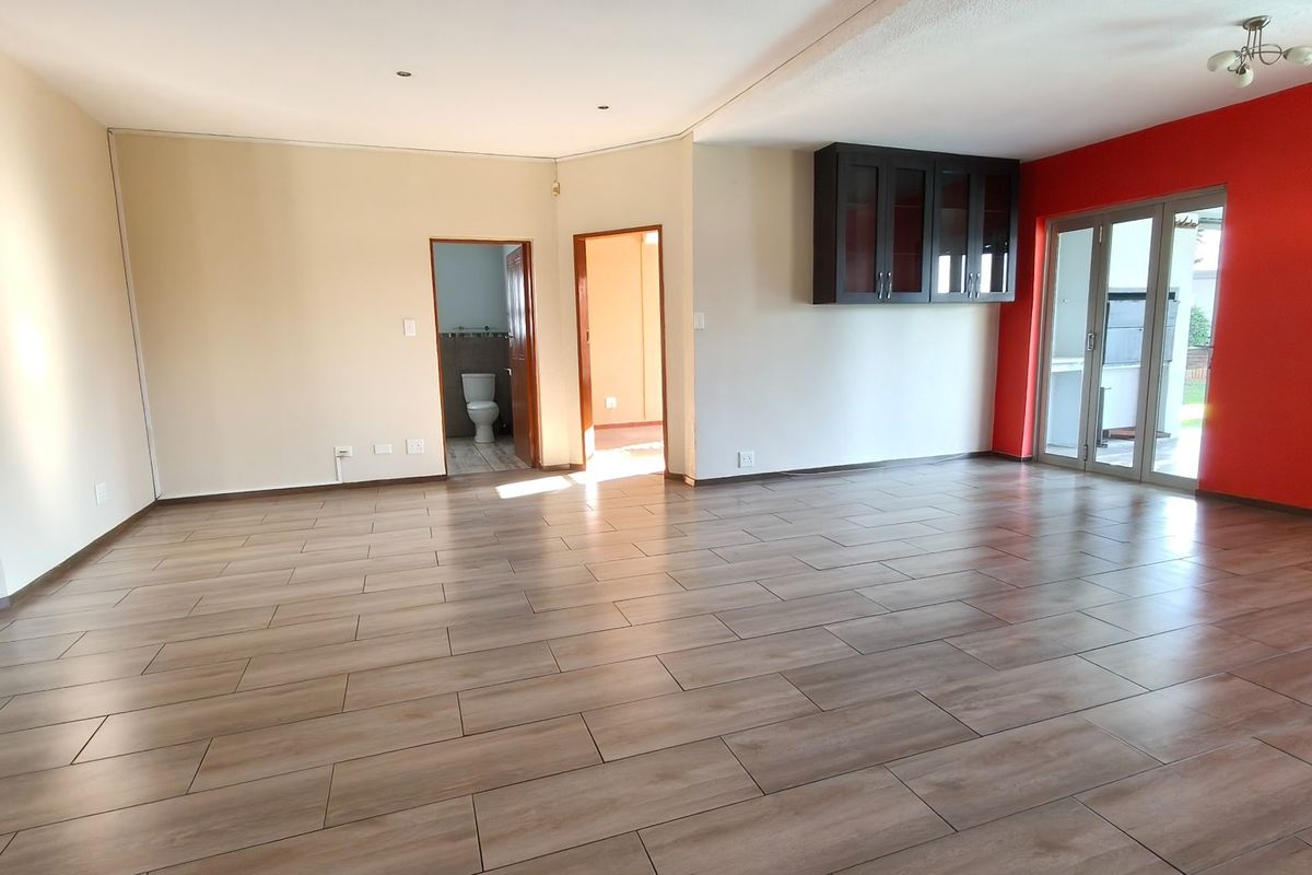 Luxurious Highveld Home with Braai Patio - Photo 5