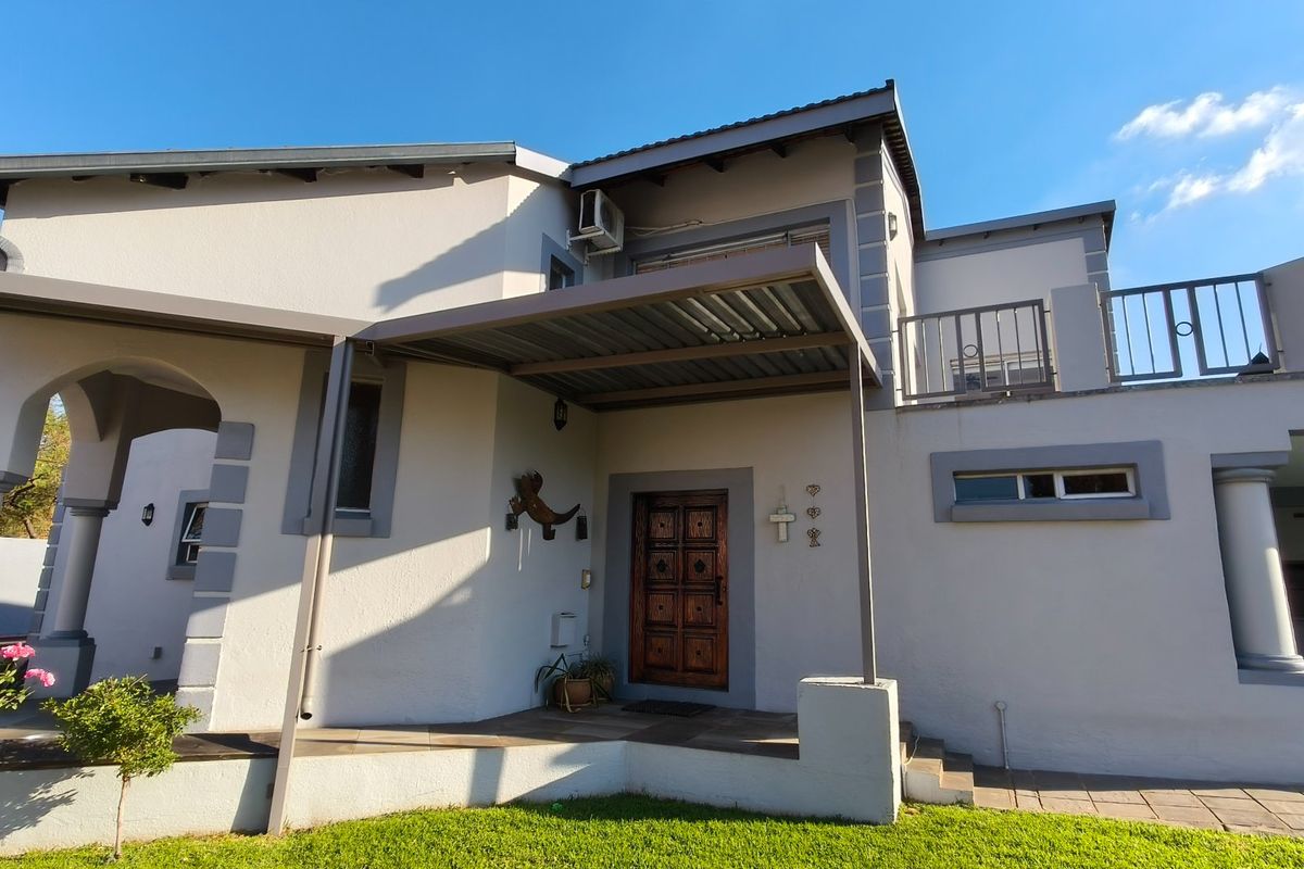 Luxurious Highveld Home with Braai Patio - Photo 4