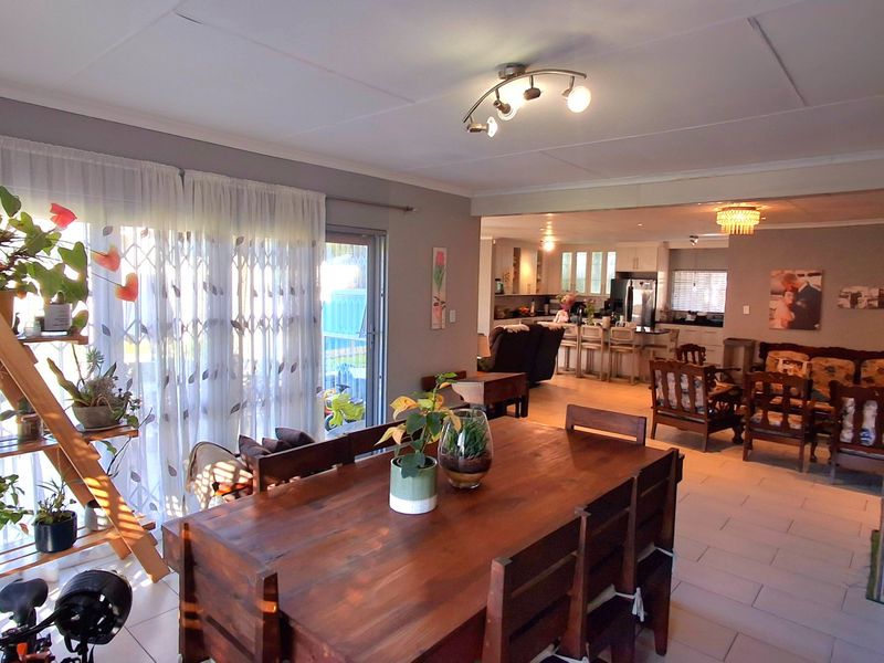 Stunning Modern 4-Bedroom Family Home in a Sought-After Area of Sasolburg - Photo 10