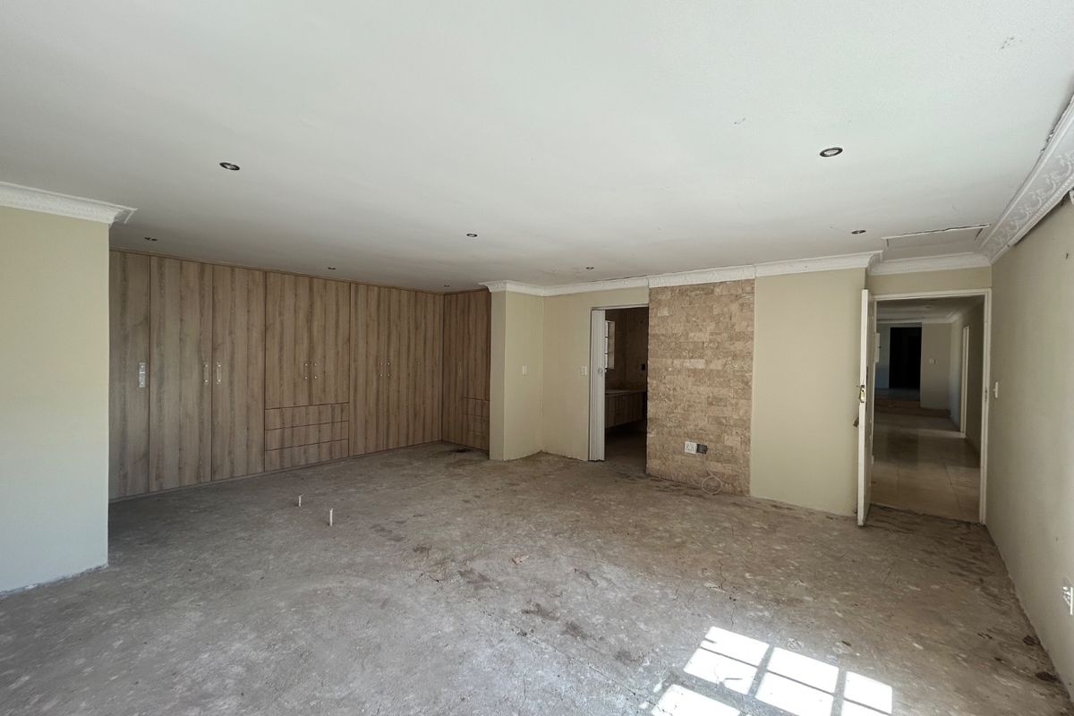 4 bedroom 2.5 bathroom family home  - Photo 5