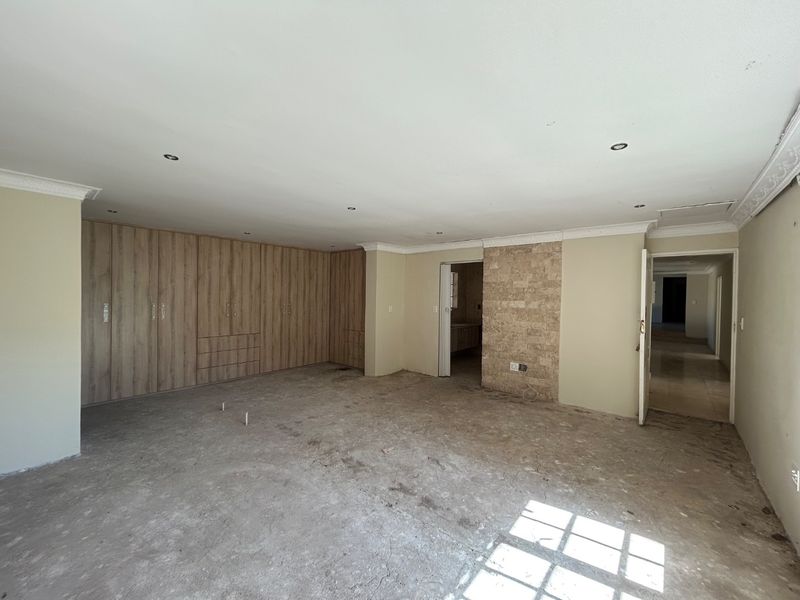 4 bedroom 2.5 bathroom family home  - Photo 5