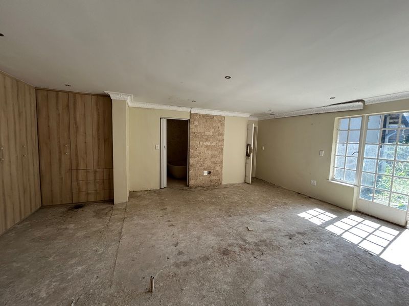 4 bedroom 2.5 bathroom family home  - Photo 6