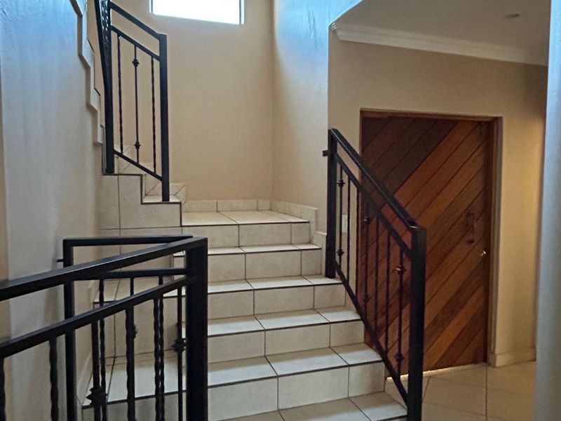 FOR SALE!!  4-Bedroom Family Home in Secure Fairie Glen Estate - Photo 9