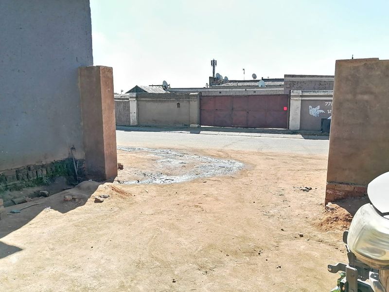 400 SQUARE METERS GENERAL BUSINESS USE VACANT LAND/ STAND FOR RENTAL - Photo 7