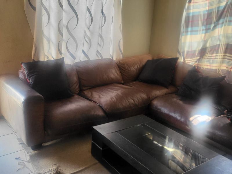 2 Bedroom Fixer-Upper Opportunity in Cosmo City - Photo 4