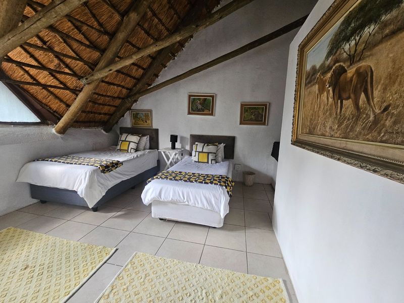 Fully Furnished All Inclusive 2 Bedrooms Townhouse  - Photo 10