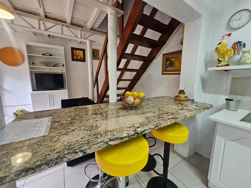 Fully Furnished All Inclusive 2 Bedrooms Townhouse  - Photo 8