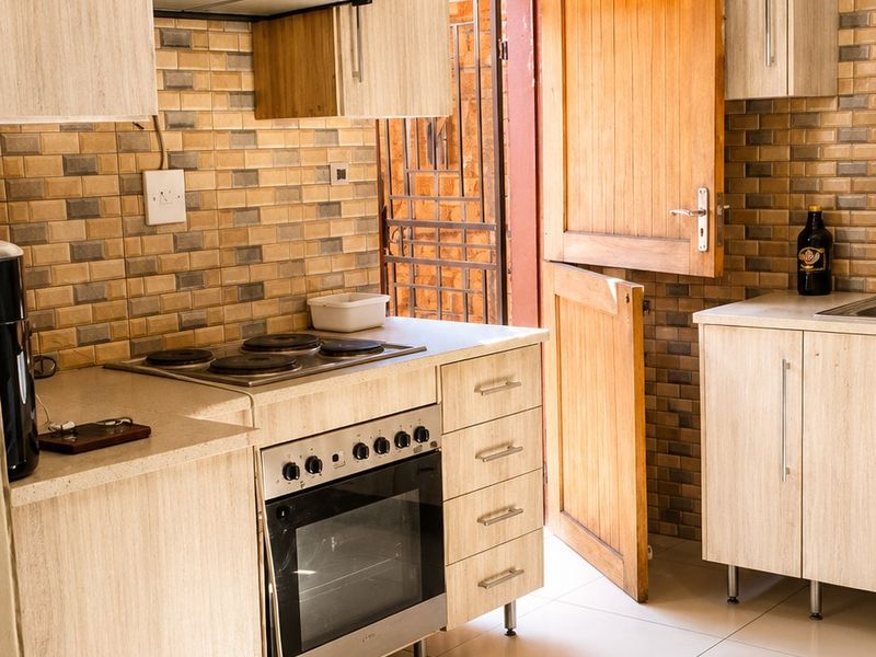 Stunning 2 Bedroom for sale at Soshanguve WW - Photo 10