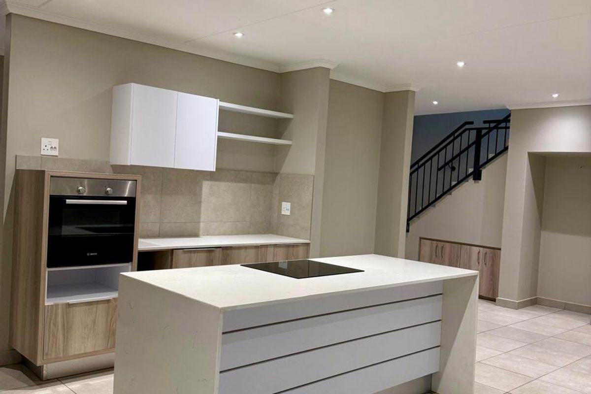 Modern 4-Bedroom Double-Storey Home to Rent in Lion Pride Lifestyle Estate Village One!!! - Photo 2