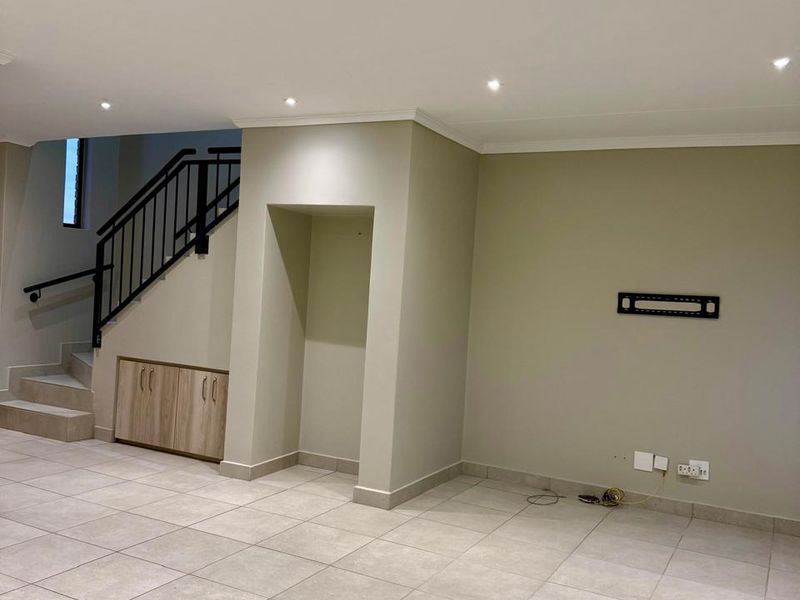 Modern 4-Bedroom Double-Storey Home to Rent in Lion Pride Lifestyle Estate Village One!!! - Photo 10