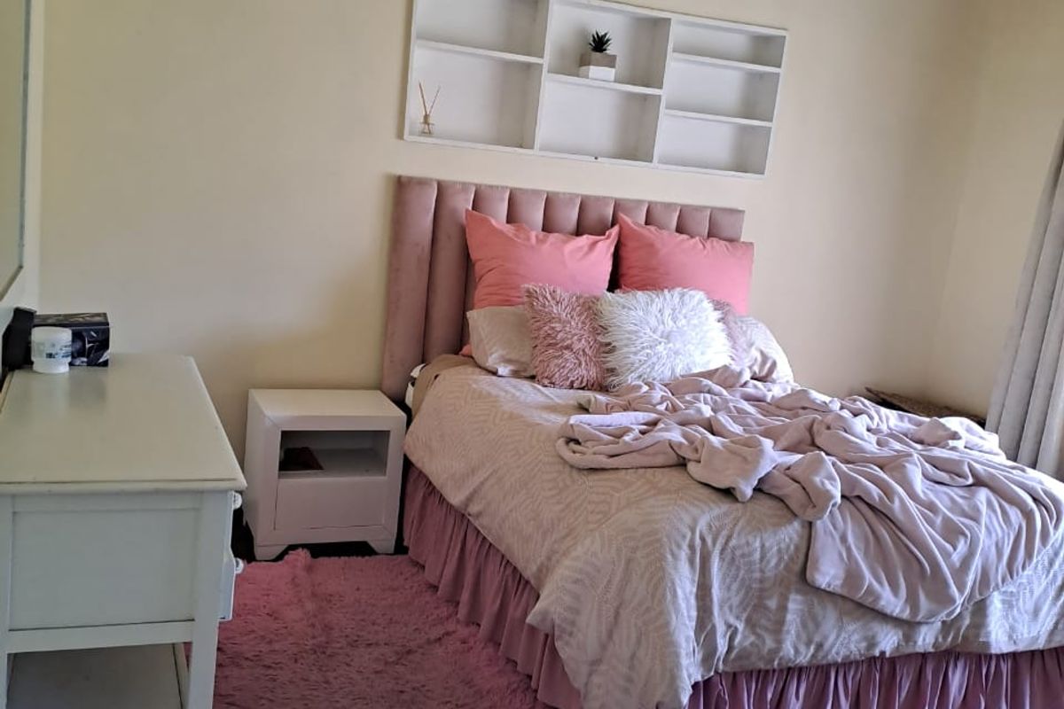 Pinetown - A family home - Photo 4
