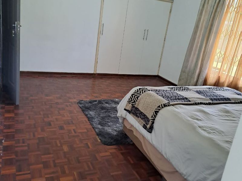 Pinetown - A family home - Photo 8