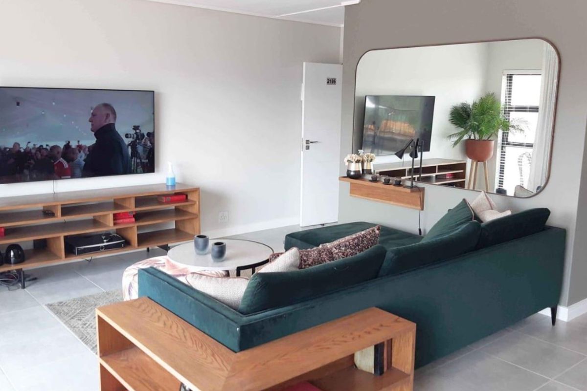 2 Bedroom Penthouse for Rental in Waterfall - Photo 3