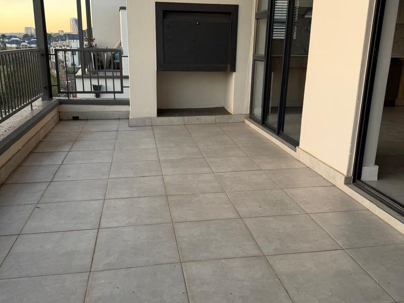2 Bedroom Penthouse for Rental in Waterfall - Photo 8