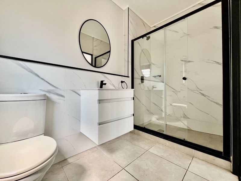 2 Bedroom Penthouse for Rental in Waterfall - Photo 5