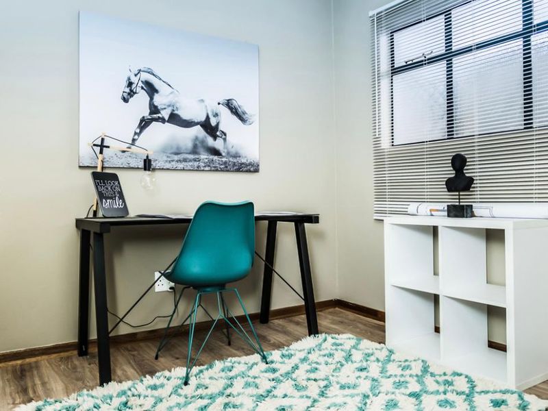 Stylish 2-Bedroom Apartment for rental. - Photo 8