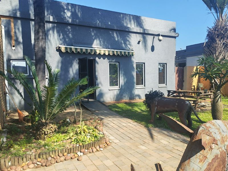 Spacious Property with Excellent Income & Business Potential - Photo 2