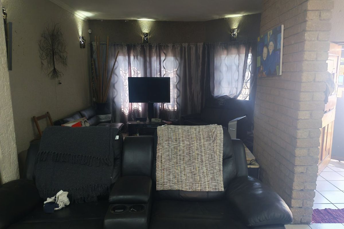 Spacious Property with Excellent Income & Business Potential - Photo 5