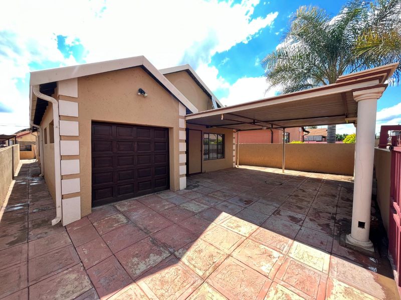 3 Bedroom House To Rent - Photo 2