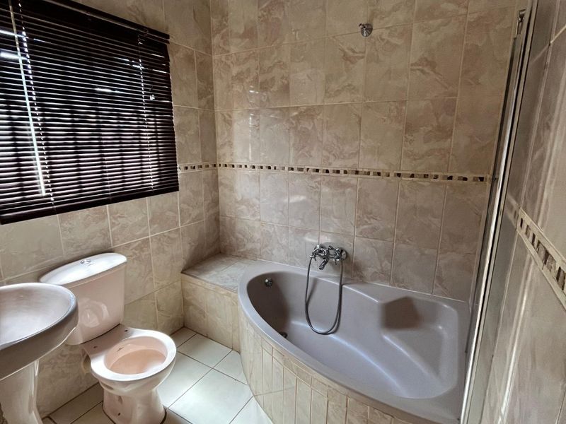 3 Bedroom House To Rent - Photo 8